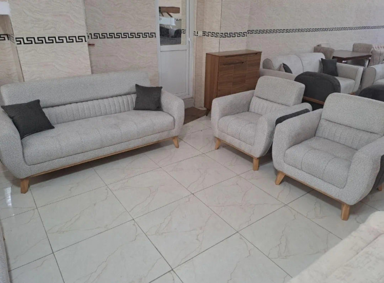 مبل راحتی کم جا ست 7 نفره با روکش پارچه و دارای 4 عدد کوسن