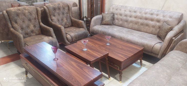 مبل راحتی ست 8 نفره مدل کارن با رو کش پارچه و دارای 4 عدد کوسن